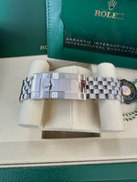Load image into Gallery viewer, Rolex GMT-Master II "Pepsi" 2023 126710BLRO Jubilee
