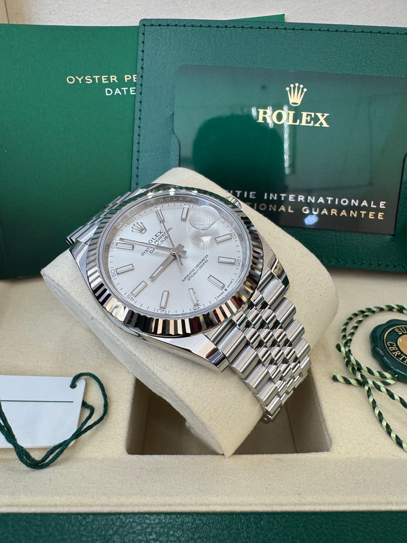 Rolex Datejust 41mm 126334 2025 Silver Index Dial Jubilee