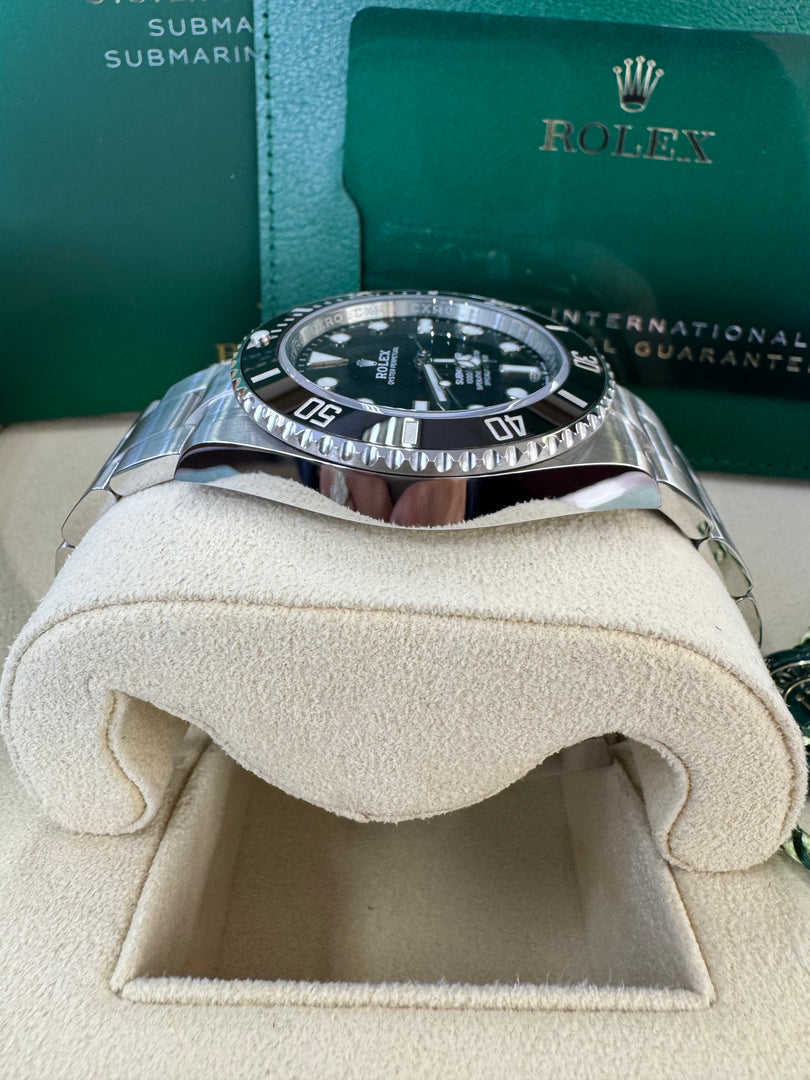 Rolex Submariner (No Date) 124060 2025