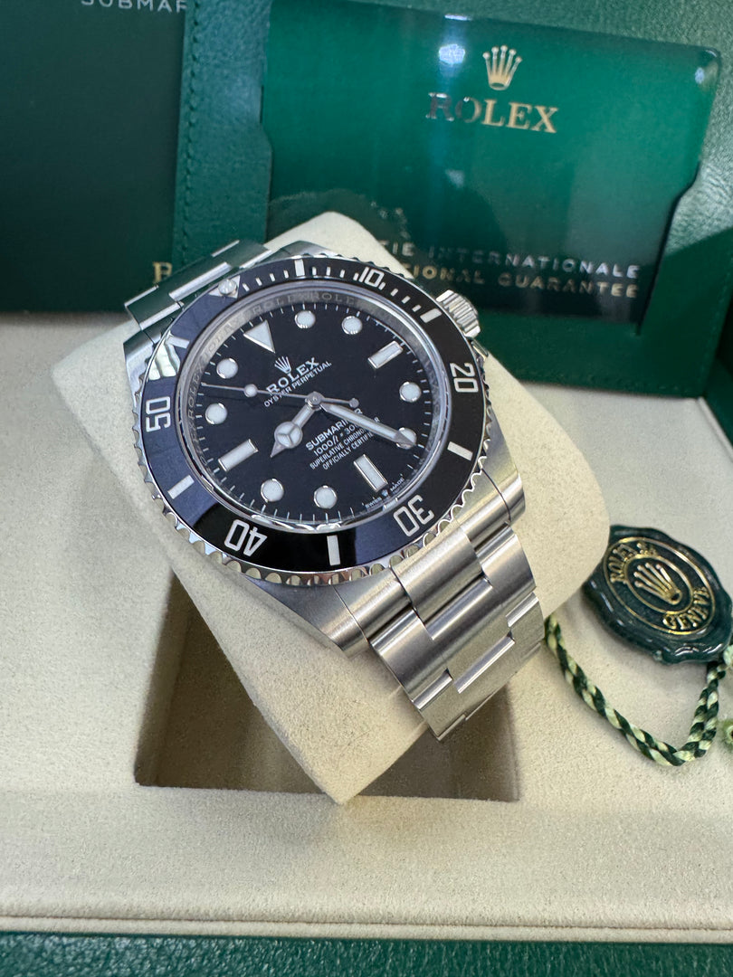 Rolex Submariner (No Date) 124060 2025