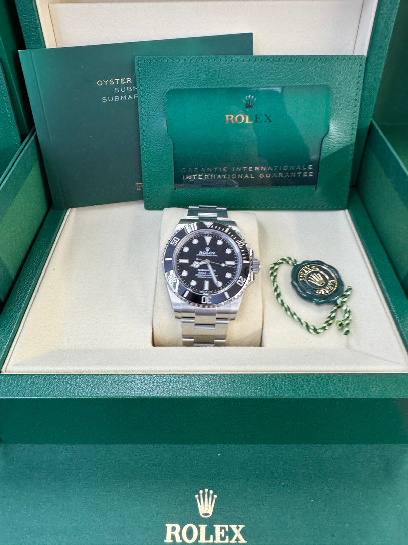 Rolex Submariner (No Date) 124060 2025