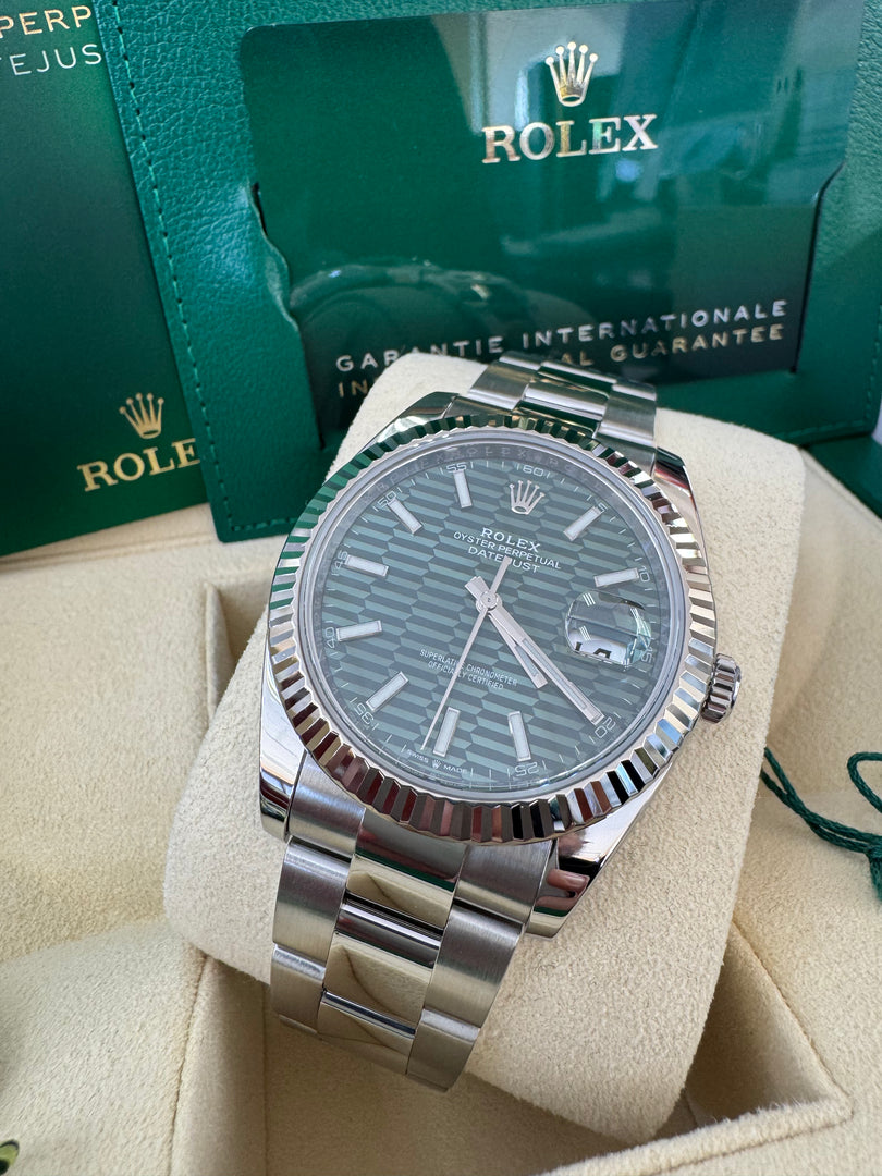Rolex Datejust 41mm 126334 2022 Green Motif Dial Oyster