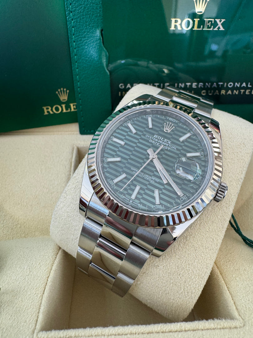 Rolex Datejust 41mm 126334 2022 Green Motif Dial Oyster