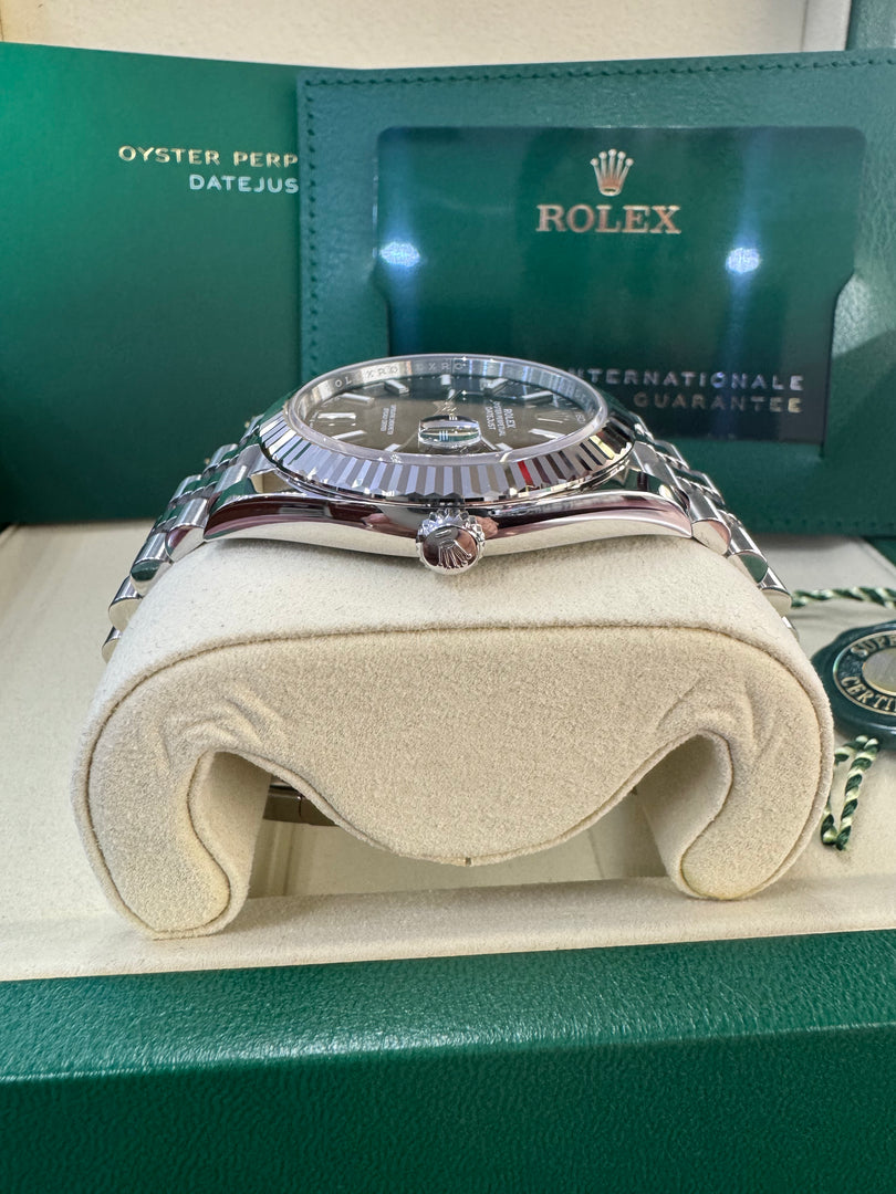 Rolex Datejust 41mm 126334 2025 Black Index Dial Jubilee