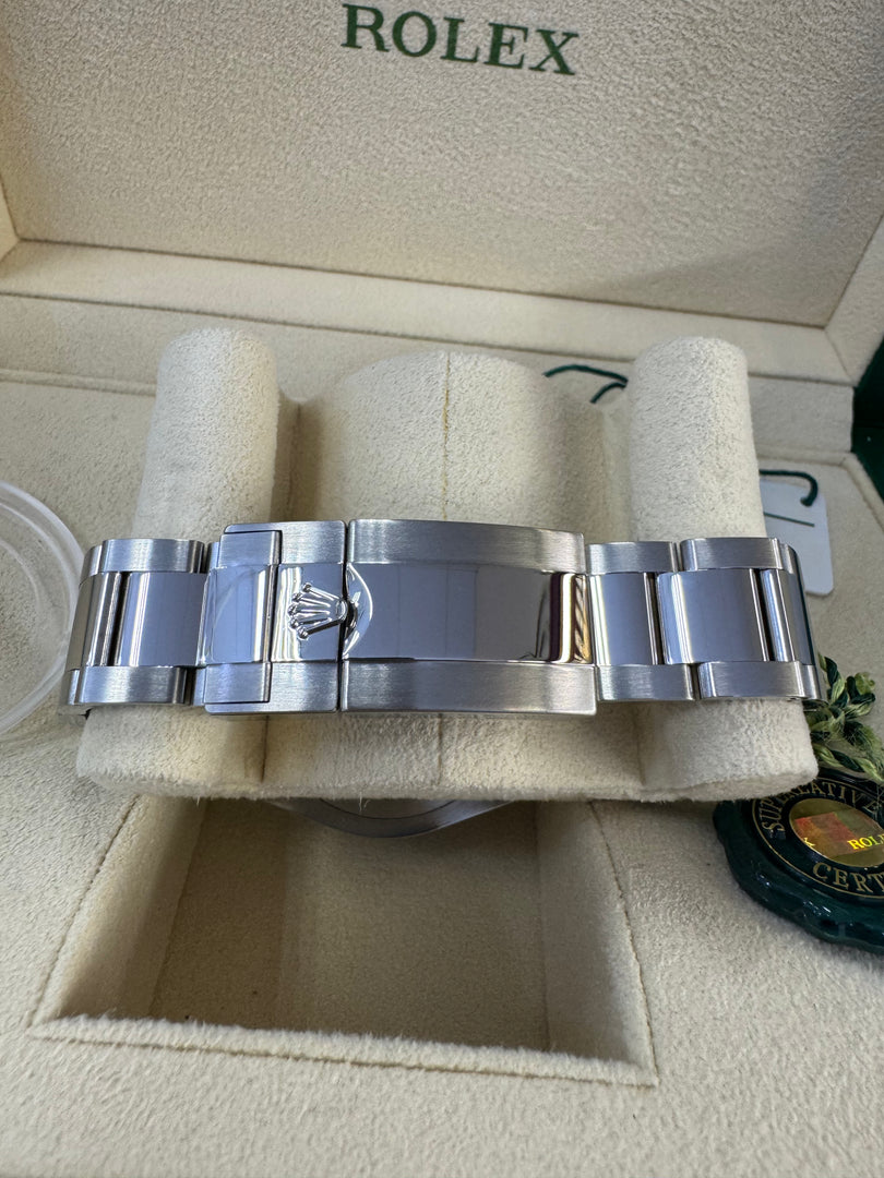 Rolex GMT-Master II 2016 116710LN Complete Set