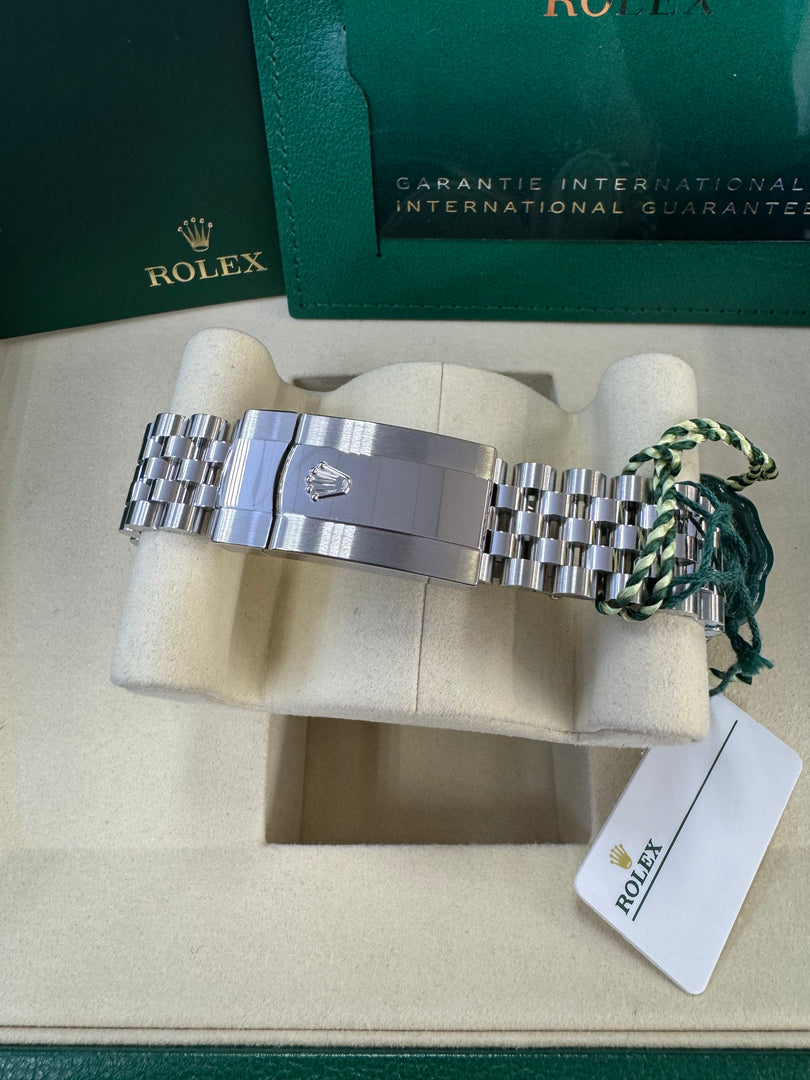 Rolex Datejust 41mm 126334 2026 Mint Green Dial Jubilee