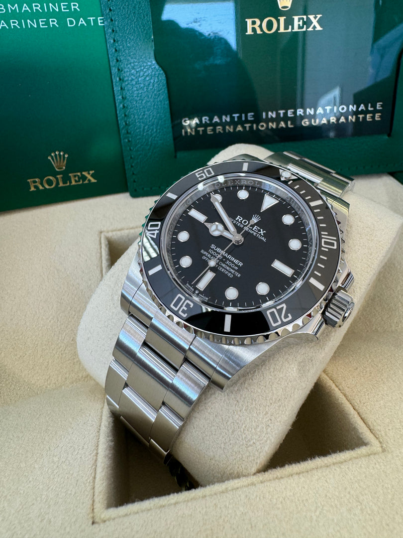 Rolex Submariner (No Date) 124060 2024