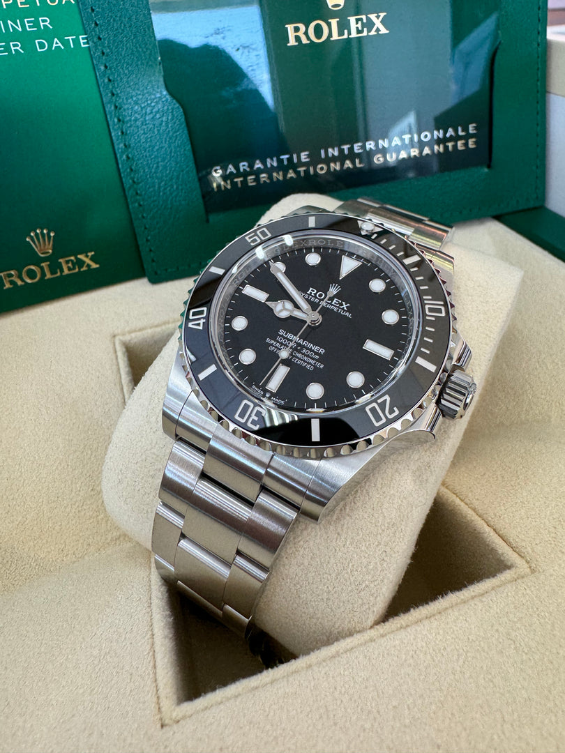 Rolex Submariner (No Date) 124060 2024