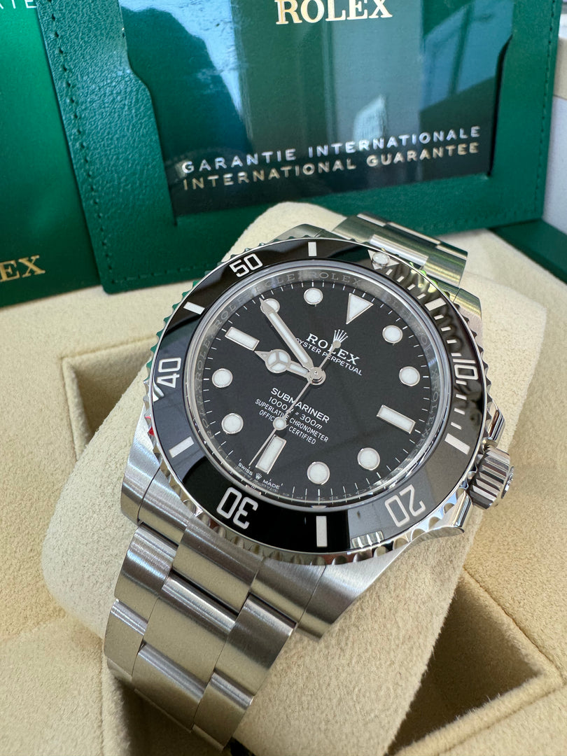 Rolex Submariner (No Date) 124060 2024