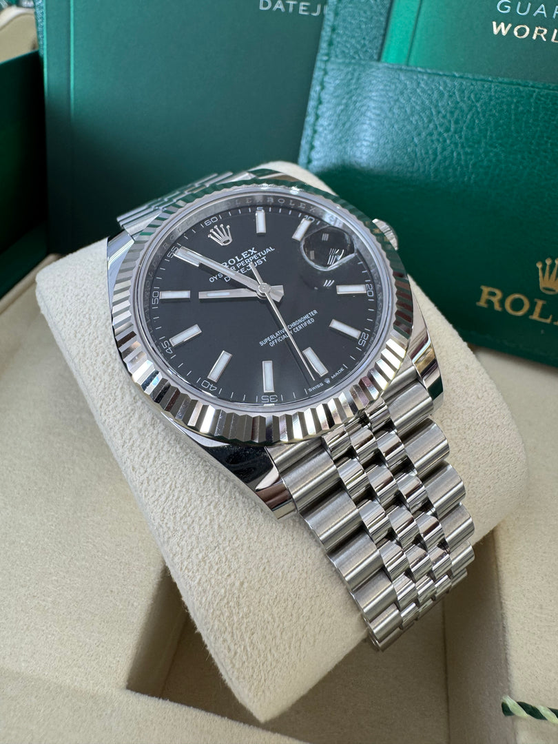Rolex Datejust 41mm 126334 2025 Black Index Dial Jubilee