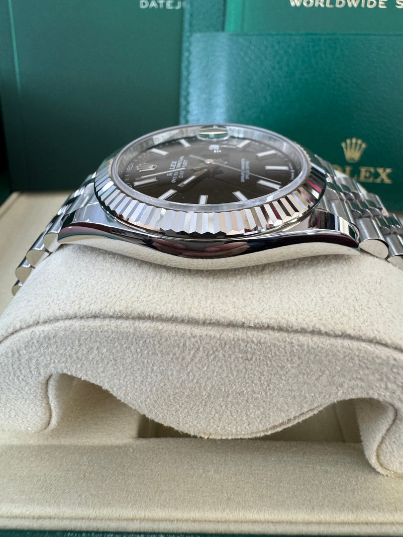 Rolex Datejust 41mm 126334 2025 Black Index Dial Jubilee