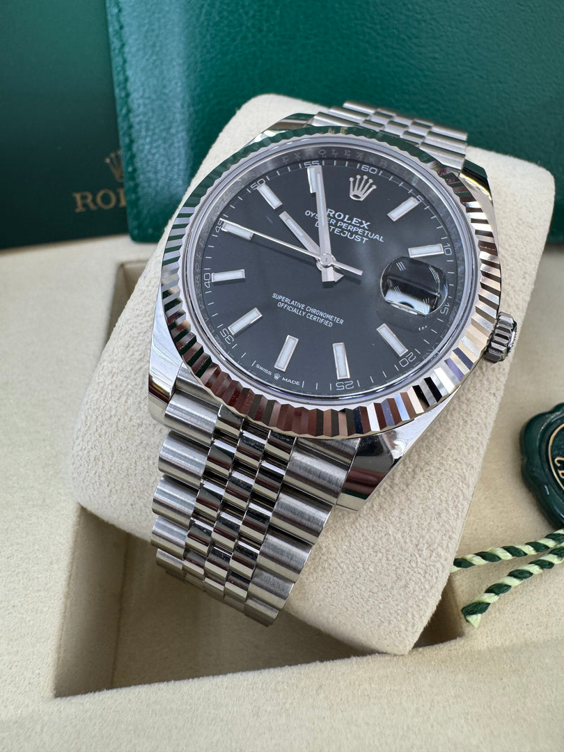 Rolex Datejust 41mm 126334 2025 Black Index Dial Jubilee