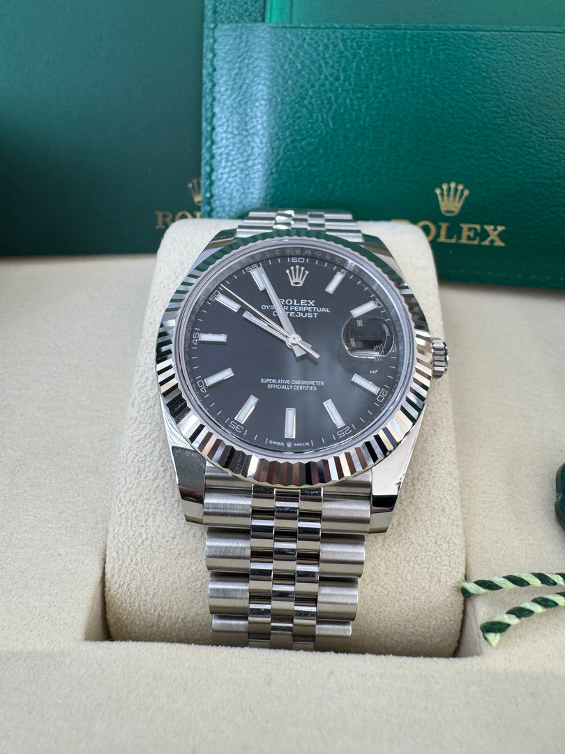 Rolex Datejust 41mm 126334 2025 Black Index Dial Jubilee