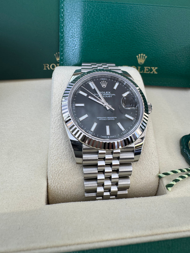 Rolex Datejust 41mm 126334 2025 Black Index Dial Jubilee