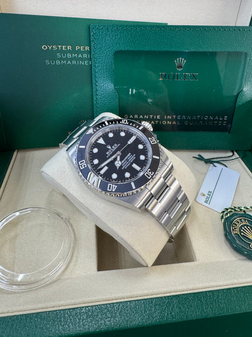 Rolex Submariner (No Date) 124060 2025