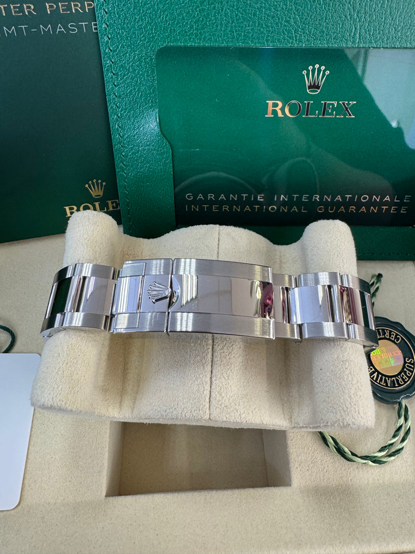 Rolex GMT-Master II "Pepsi" 2025 126710BLRO Oyster