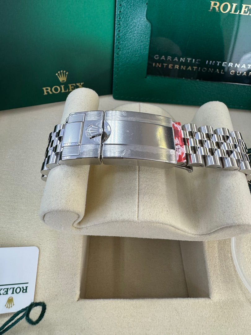 Rolex GMT-Master II "BatGirl" 2026 126710BLNR Jubilee Full Stickers