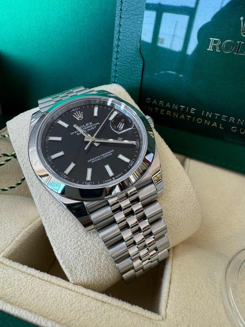 Rolex Datejust 41mm 126300 2022 Black Index Jubilee