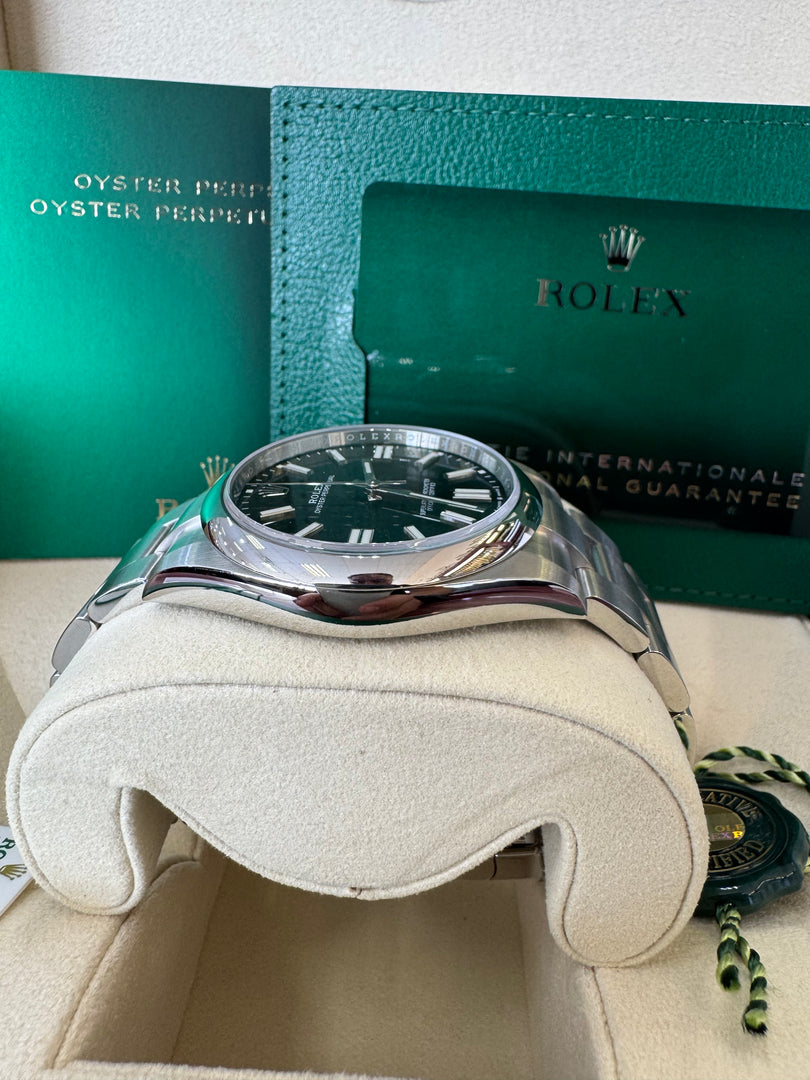 Rolex Oyster Perpetual 41mm 2024  Black Dial 124300