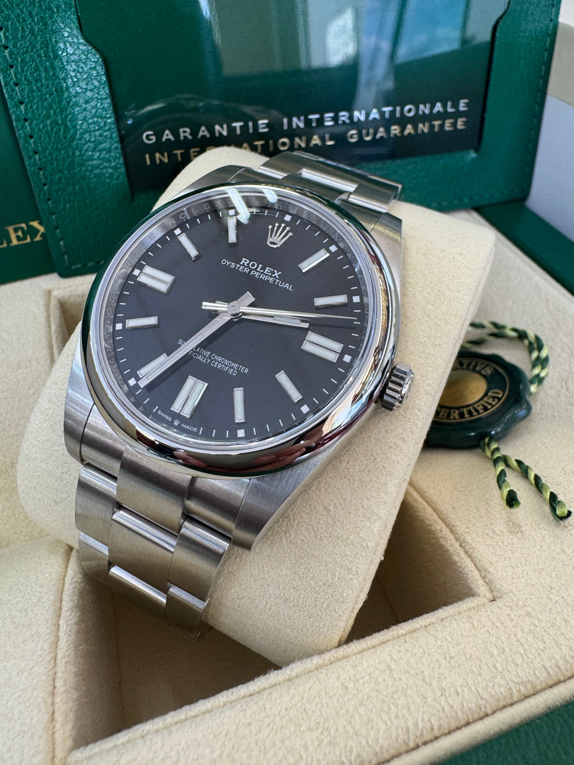 Rolex Oyster Perpetual 41mm 2024  Black Dial 124300