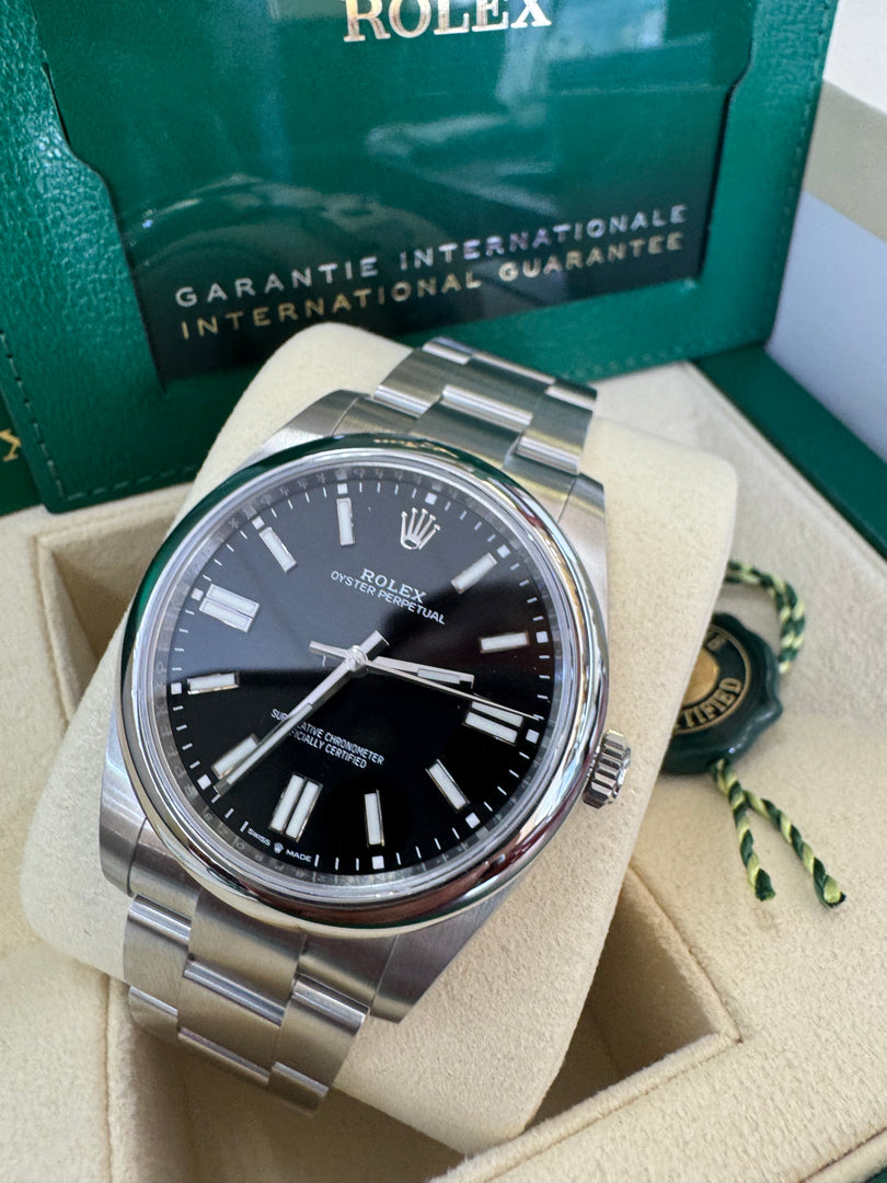 Rolex Oyster Perpetual 41mm 2024  Black Dial 124300