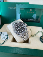 Load image into Gallery viewer, Rolex GMT-Master II &quot;Bruce Wayne&quot; 2024 126710GRNR Jubilee
