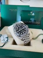 Load image into Gallery viewer, Rolex GMT-Master II &quot;Bruce Wayne&quot; 2024 126710GRNR Jubilee
