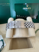 Load image into Gallery viewer, Rolex GMT-Master II &quot;Bruce Wayne&quot; 2024 126710GRNR Jubilee
