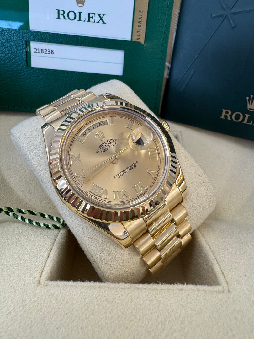 Rolex Day-Date 41mm 2015 Champagne Roman Dial 218238