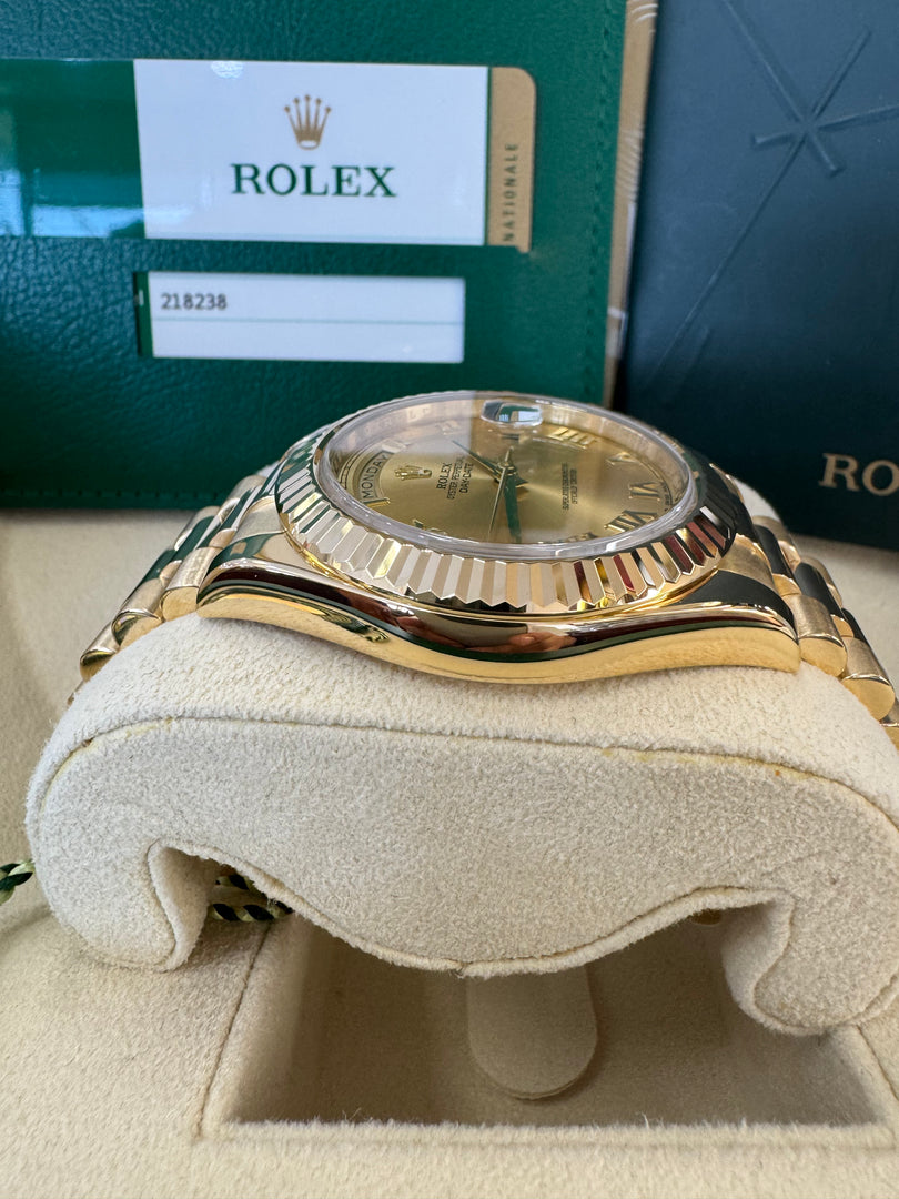 Rolex Day-Date 41mm 2015 Champagne Roman Dial 218238