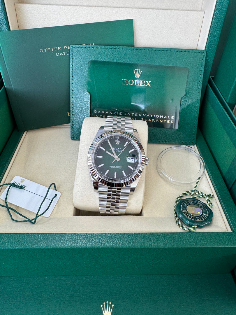 Rolex Datejust 41mm 126334 2026 Green Ombre Dial Jubilee