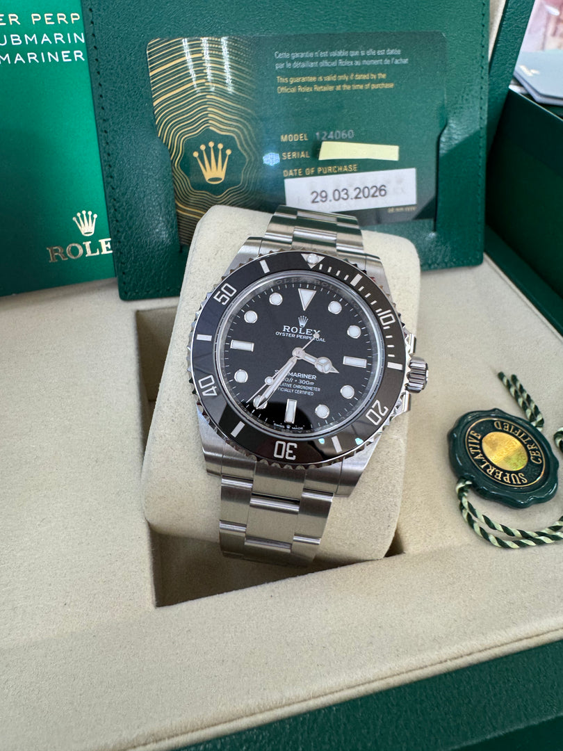 Rolex Submariner (No Date) 124060 2026