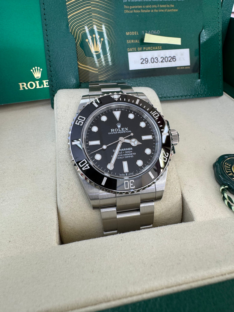 Rolex Submariner (No Date) 124060 2026