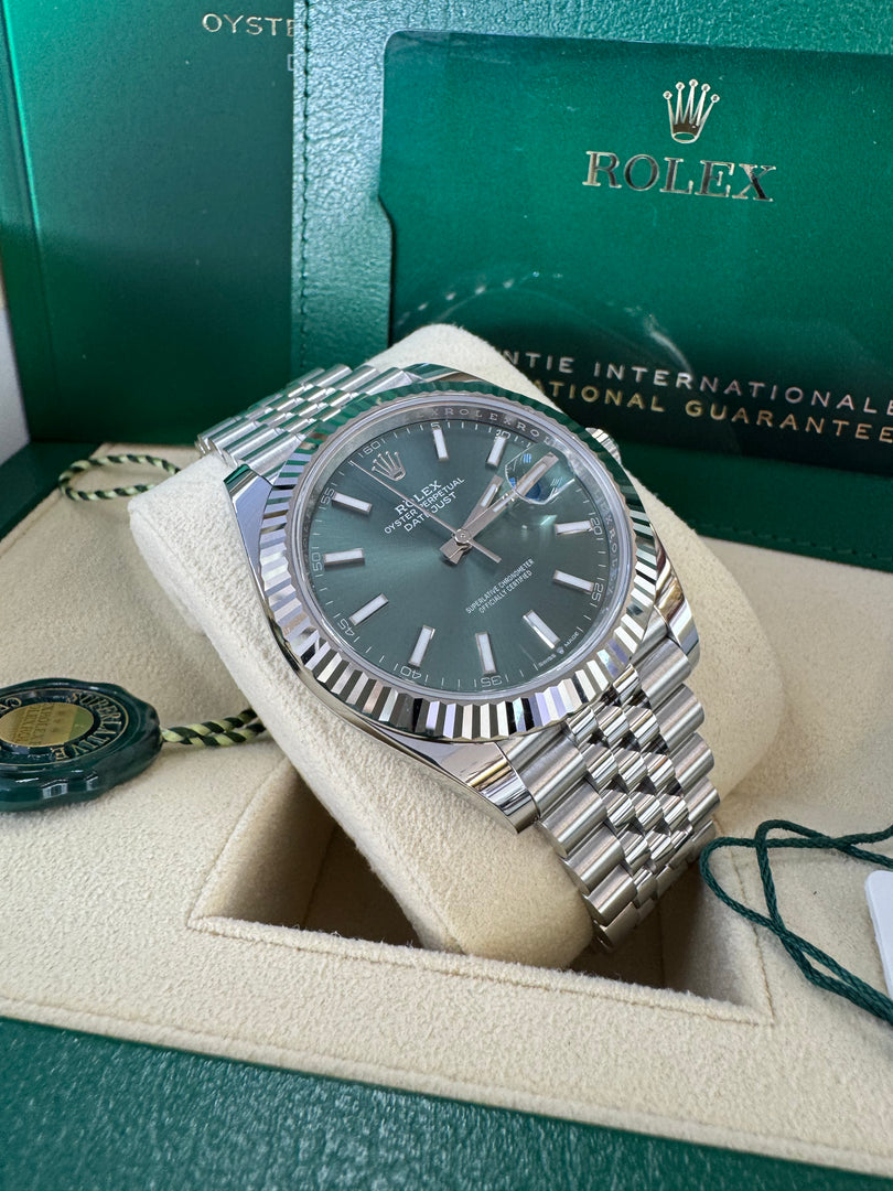 Rolex Datejust 41mm 126334 2024 Green Dial Jubilee