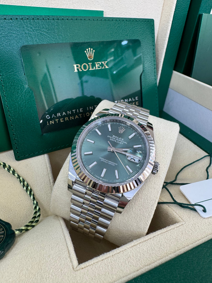 Rolex Datejust 41mm 126334 2024 Green Dial Jubilee