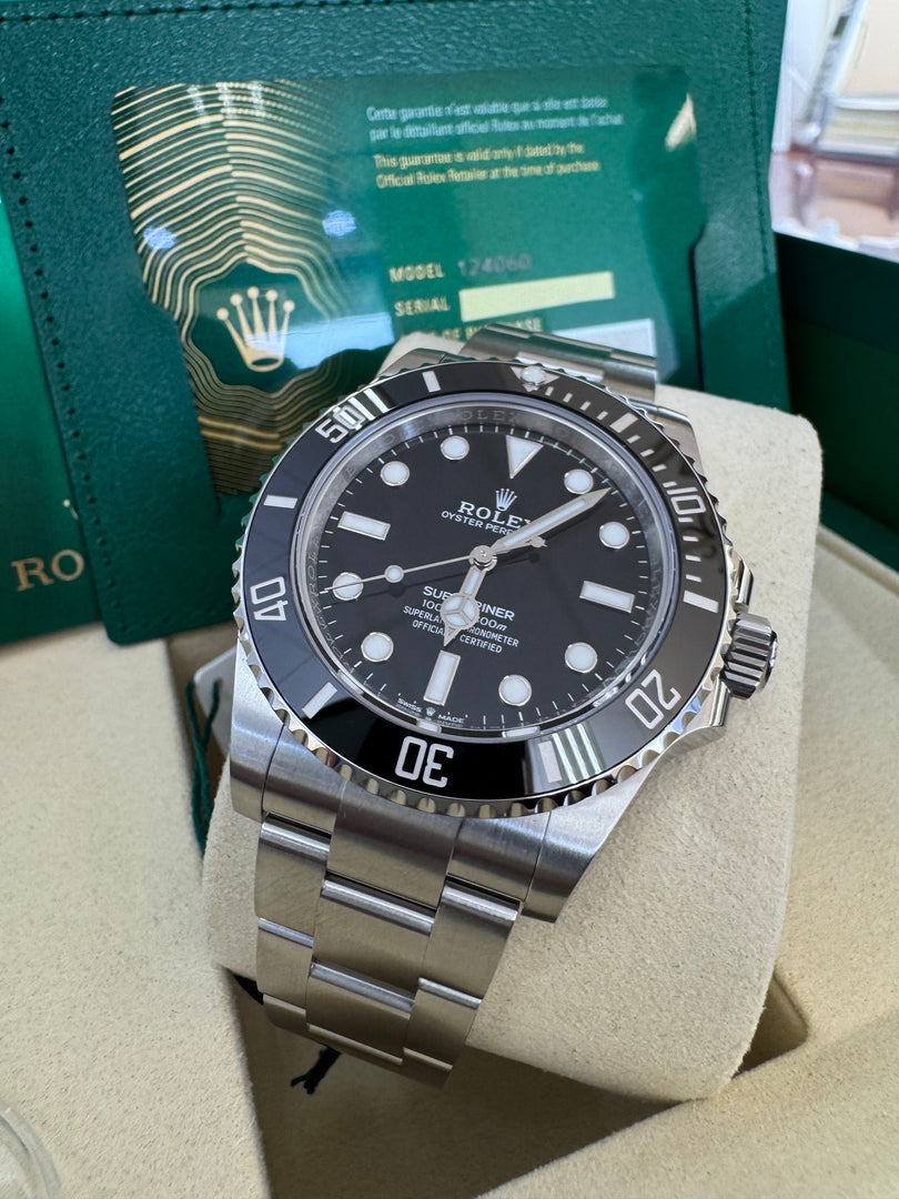 Rolex Submariner (No Date) 124060 2026