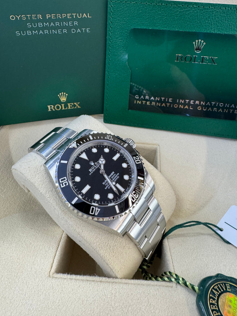 Rolex Submariner (No Date) 124060 2024