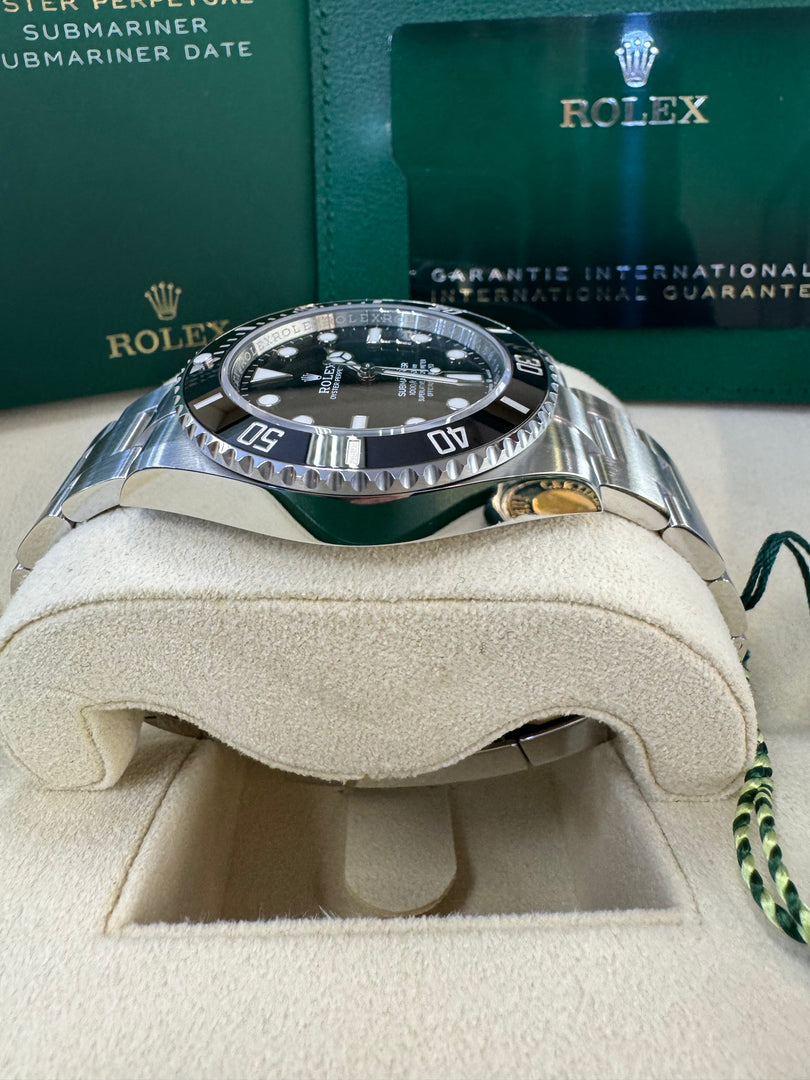 Rolex Submariner (No Date) 124060 2024