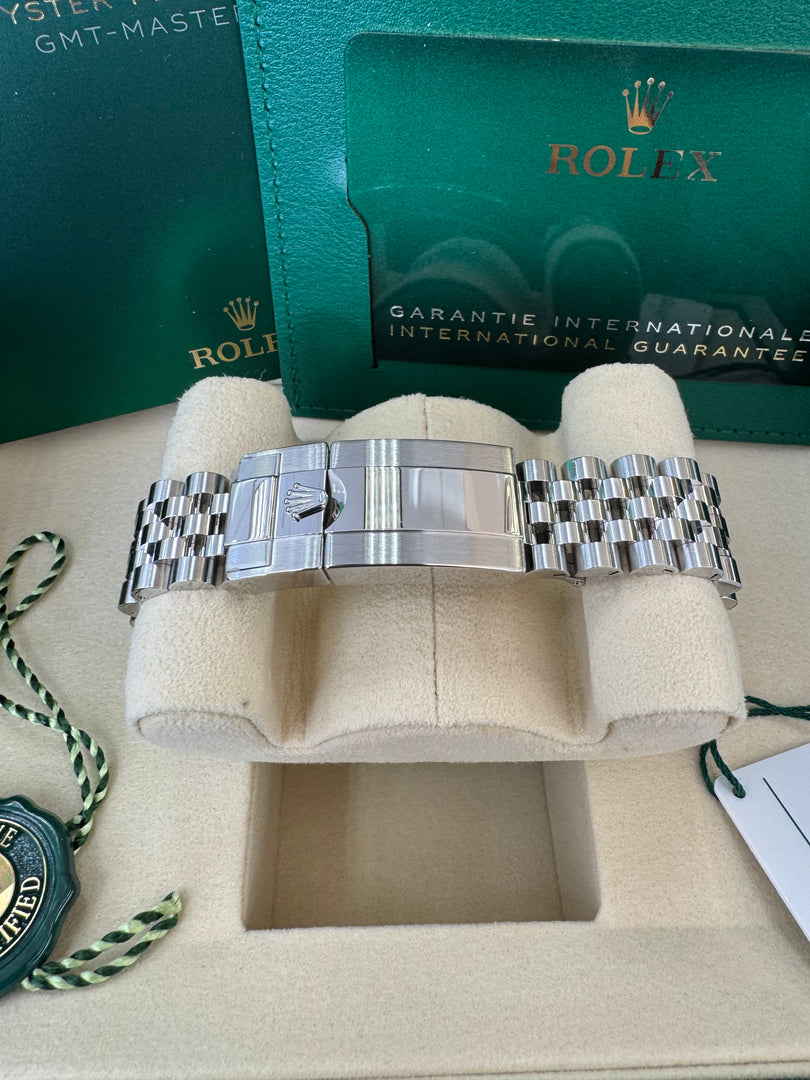 Rolex GMT-Master II "BatGirl" 2025 126710BLNR Jubilee