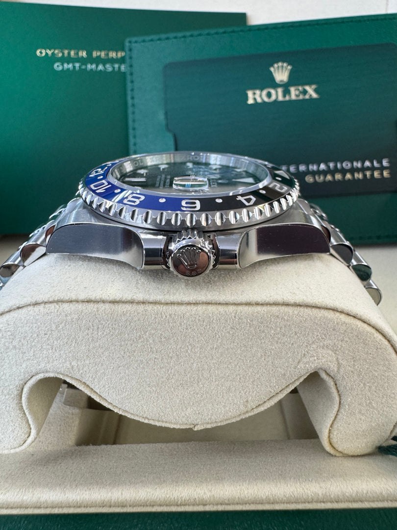 Rolex GMT-Master II "BatGirl" 2026 126710BLNR Jubilee WoodCard