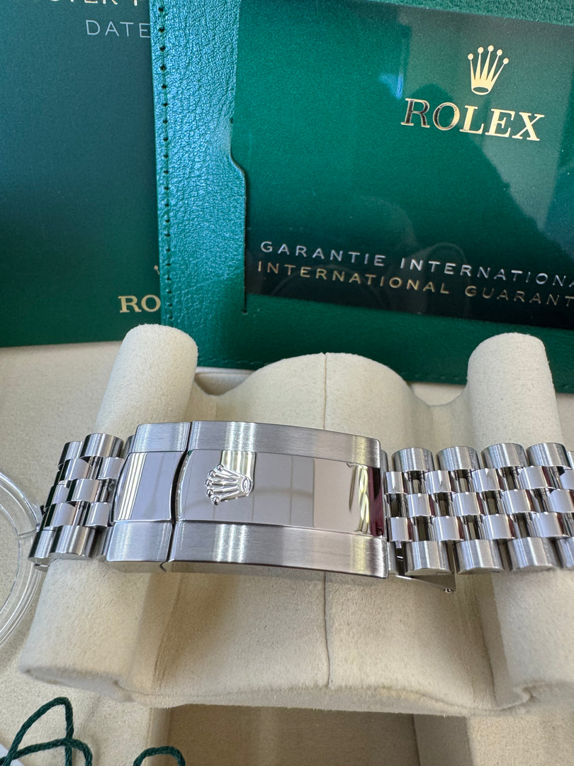 Rolex Datejust 41mm 126334 2026 Blue Index Dial Jubilee
