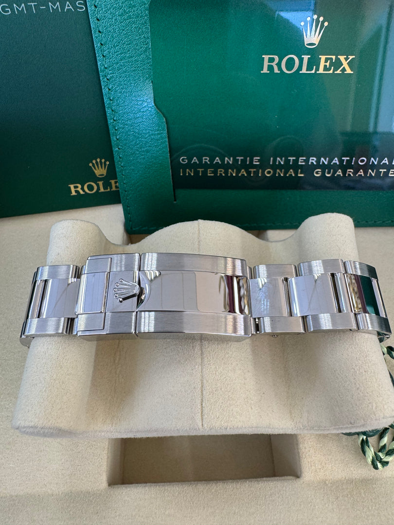 Rolex GMT-Master II "Batman" 2025 126710BLNR Oyster