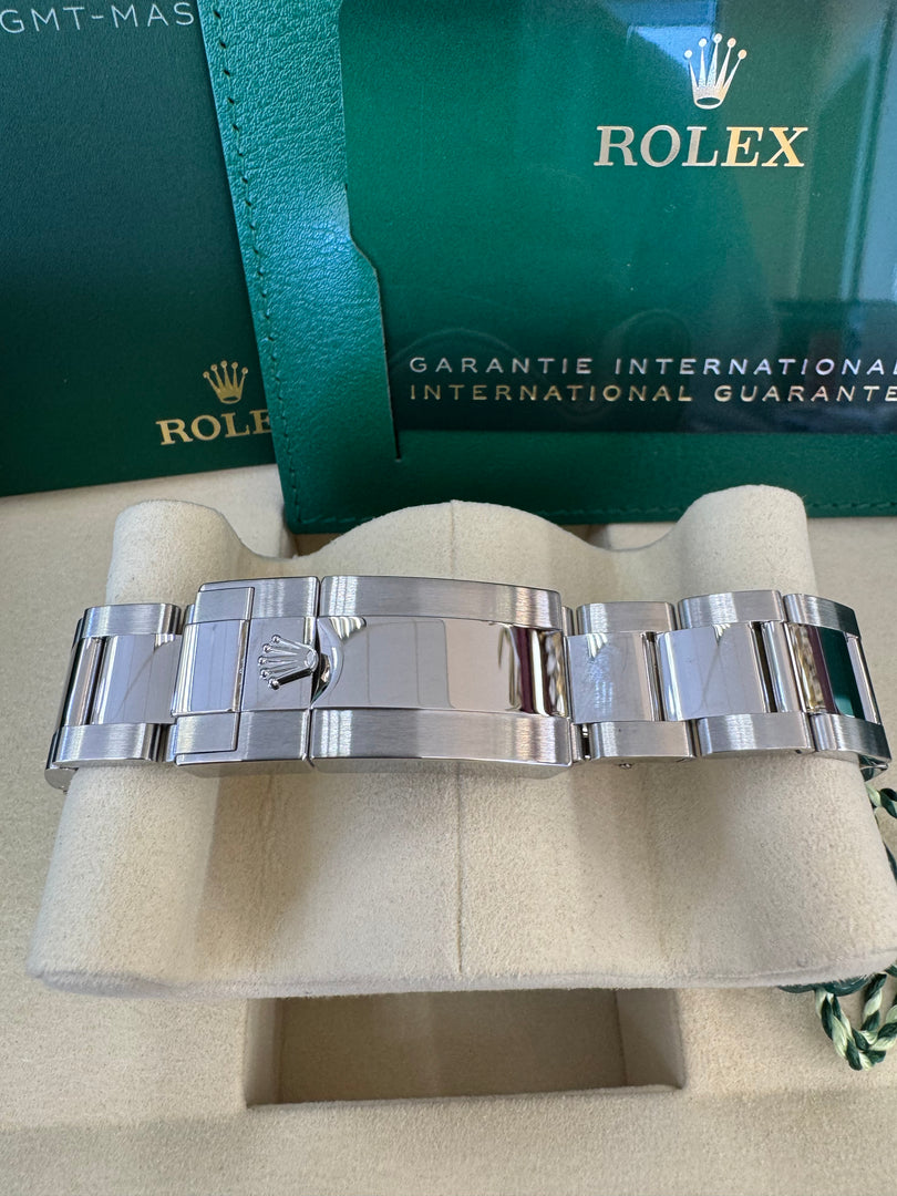 Rolex GMT-Master II "Batman" 2025 126710BLNR Oyster