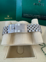 Load image into Gallery viewer, Rolex GMT-Master II &quot;Pepsi&quot; 2023 126710BLRO Jubilee
