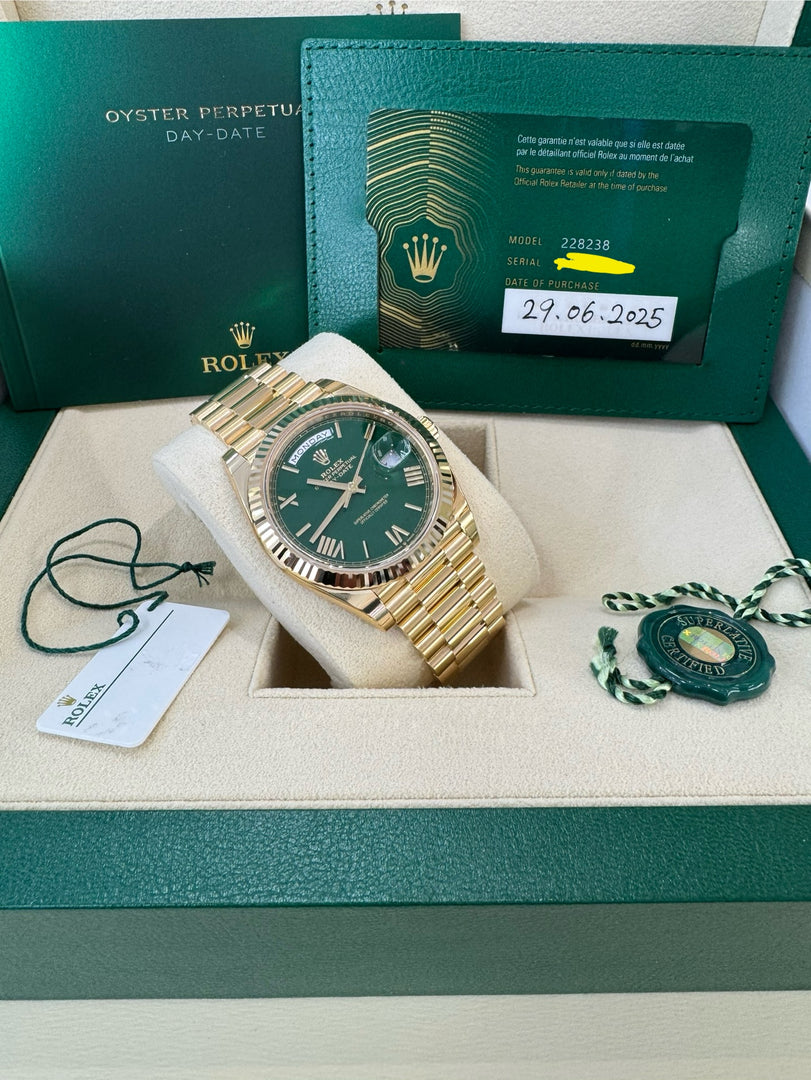 Rolex Day-Date 40 2025 Green "Money Dial" 228238