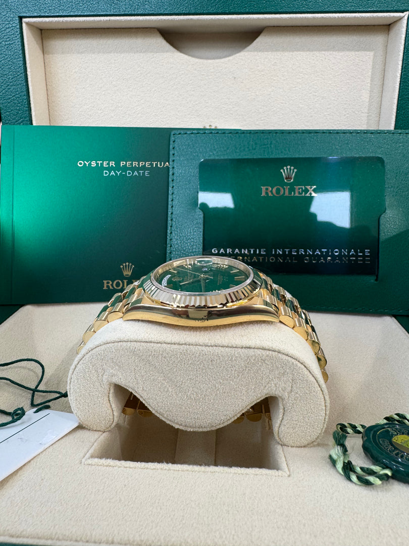 Rolex Day-Date 40 2025 Green "Money Dial" 228238