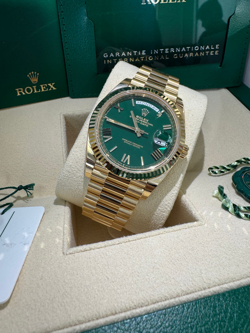 Rolex Day-Date 40 2025 Green "Money Dial" 228238