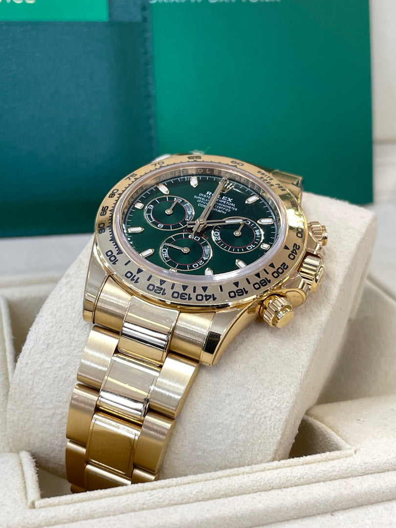 Daytona sales green dial