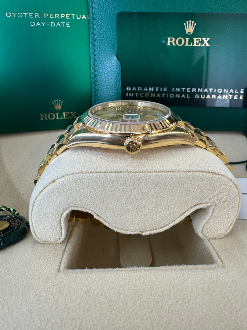 Rolex Day-Date 40 2023 Champagne Roman Dial 228238