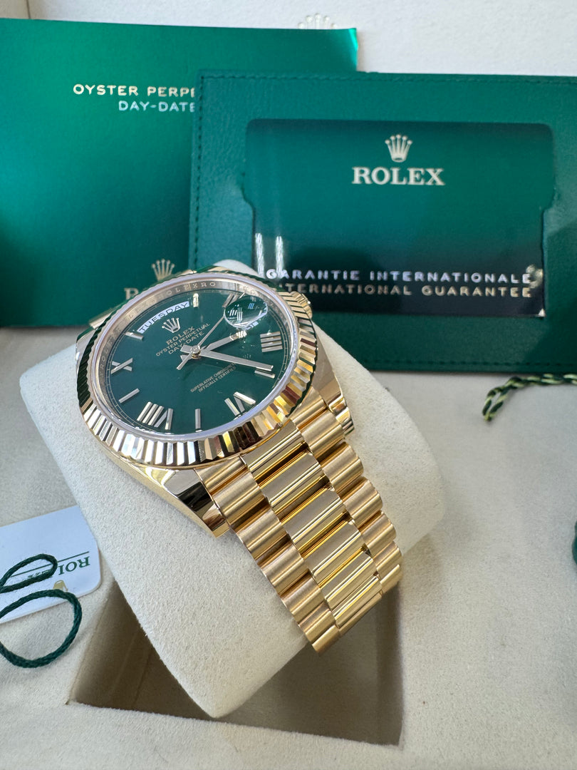 Rolex Day-Date 40 2025 Green "Money Dial" 228238